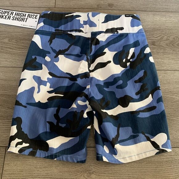 Almost famous shorts for youth girls size M - Picture 2 of 4